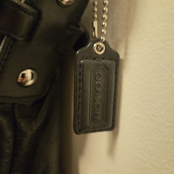 Coach Brooke Black Leather Hobo Style Purse - Picture 3 of 5